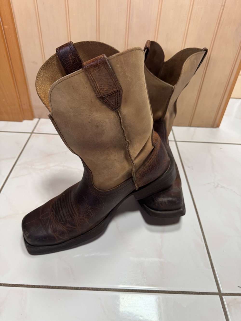 Ariat Ramblers Classic Two-Tone Cowboy Boots - Brown & Tan 11 1/2